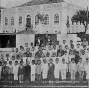 Escola Brasílio Machado em 1917.