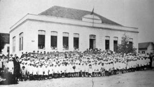 Grupo Escolar Barão de Antonina em 1917.