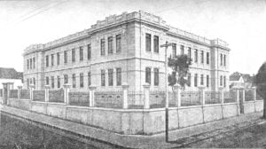 Escola Normal de Ponta Grossa em 1924.