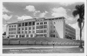 Colégio Estadual do Paraná na década de 1950.