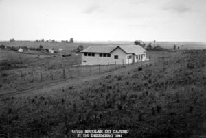 Grupo Escolar do Cajuru em 1941.