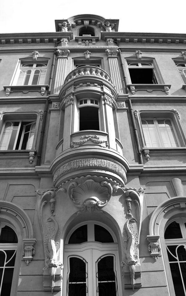 Detalhe da bay-window na fachada lateral - Paço da Liberdade, em Curitiba - 2009.