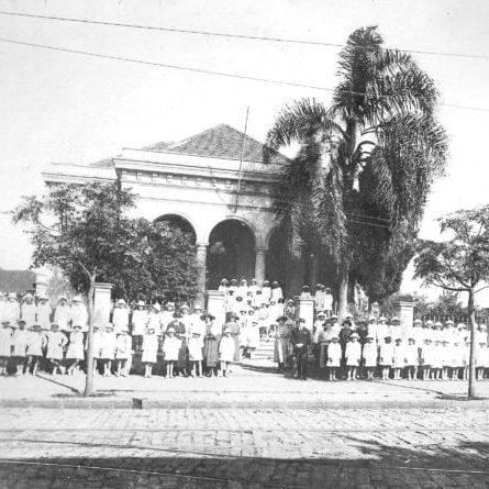 Escola Oliveira Bello na década de 1920.