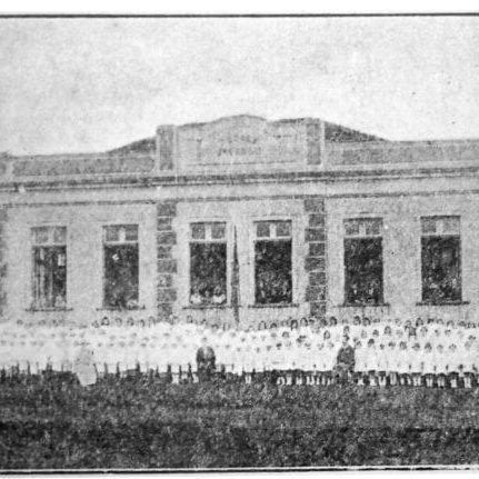 Grupo Escolar Dr. Valle em 1924.