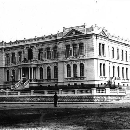 Escola Normal de Paranaguá na década de 1920.