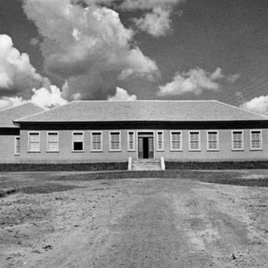 Escola de Trabalhadores Rurais de Rio Negro em 1942.