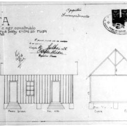 1 - GASTÃO CHAVES & CIA. Projecto para barracão de madeira do Snr. Lourenço Zanello, à Rua Ivahy entre as ruas 24 de Maio e Alferes Poli. Planta do pavimento térreo e de implantação, corte e fachadas frontal e lateral apresentados em uma prancha. Microfilme digitalizado. Acervo: Arquivo Público Municipal de Curitiba.